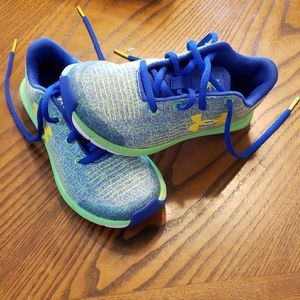 Girls Under Armour sneakers NWOB